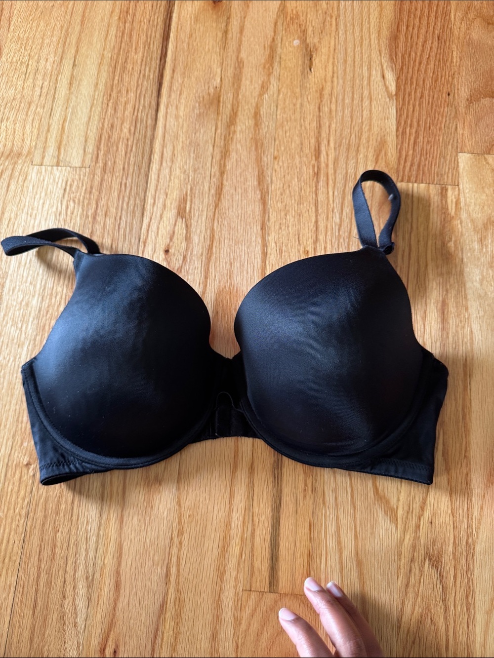 PINK Victoria's Secret  Wear Everywhere  Lightly lined  T-Shirt Bra 34DD